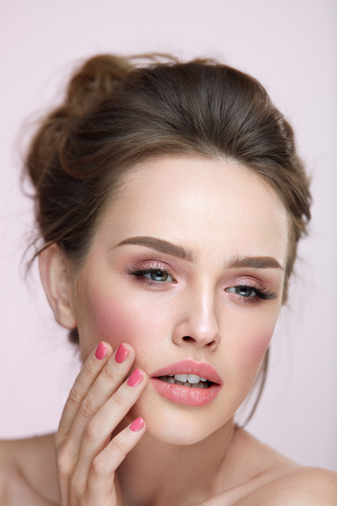Beauty Makeup. Closeup Female With Natural Makeup And Pink Nails